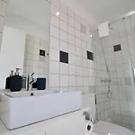 D&s - Lapa 32 דירה